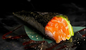 Salmon Temaki
